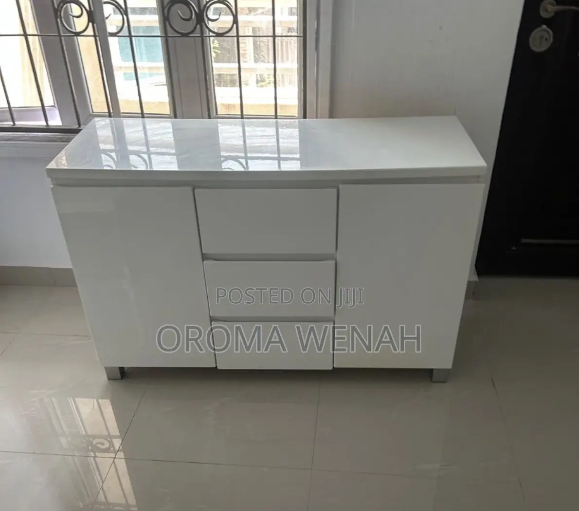 Modern Gloss White Storage Cabinet / Sideboard