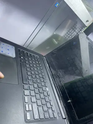 Laptop Dell Inspiron 14 3000 8GB Intel Core i5 SSD 256GB