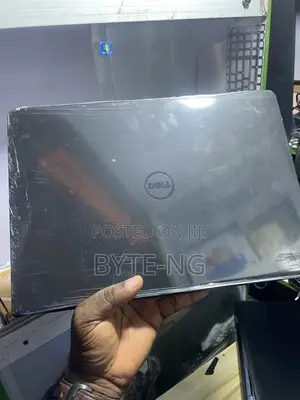 Laptop Dell Inspiron 14 3000 8GB Intel Core i5 SSD 256GB