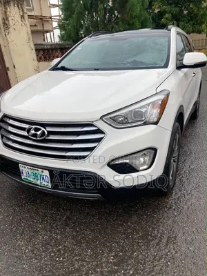 Hyundai Santa Fe 2014 White