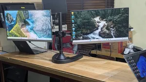HP EliteDisplay E243 23.8-Inch