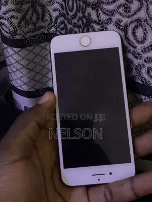 Apple iPhone 7 32 GB Black