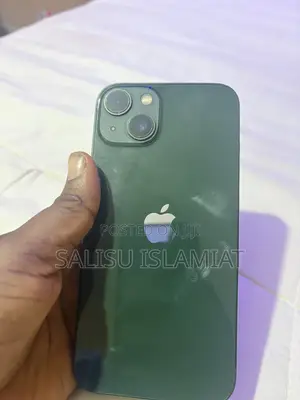 Apple iPhone 13 128 GB Green