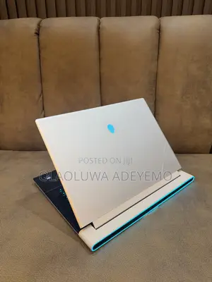 Laptop Dell Allienware M18 R1 32GB Intel Core Ultra 9 SSD 1T