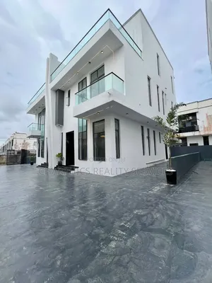 5bdrm Duplex in Lekki Phase 2 for sale