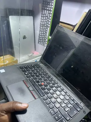 Laptop Lenovo ThinkPad X260 8GB Intel Core i5 SSD 256GB