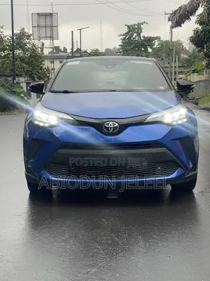 Toyota C-HR 2021 Blue