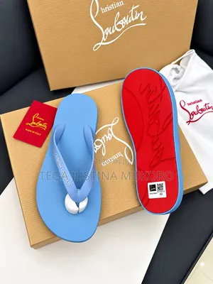 High Quality Latest Design Men's Simple Slippers