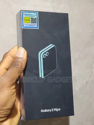 New Samsung Galaxy Z Flip6 256 GB Green