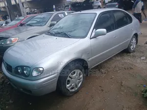 Toyota Corolla 1999 Silver