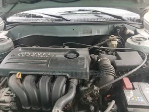 Toyota Corolla 1999 Silver