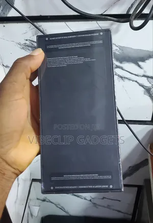 New Samsung Galaxy Z Flip5 256 GB Green