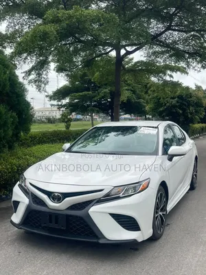 Toyota Camry 2019 White