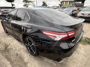 Toyota Camry 2019 Black