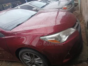 Toyota Camry 2016 Red