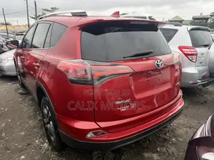 Toyota RAV4 2016 Red