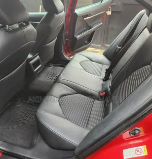 Toyota Camry 2019