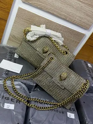 Luxury and Easy to Carry.
