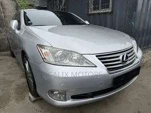 Lexus ES 2012 Silver