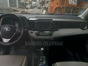 Toyota RAV4 2017 Red