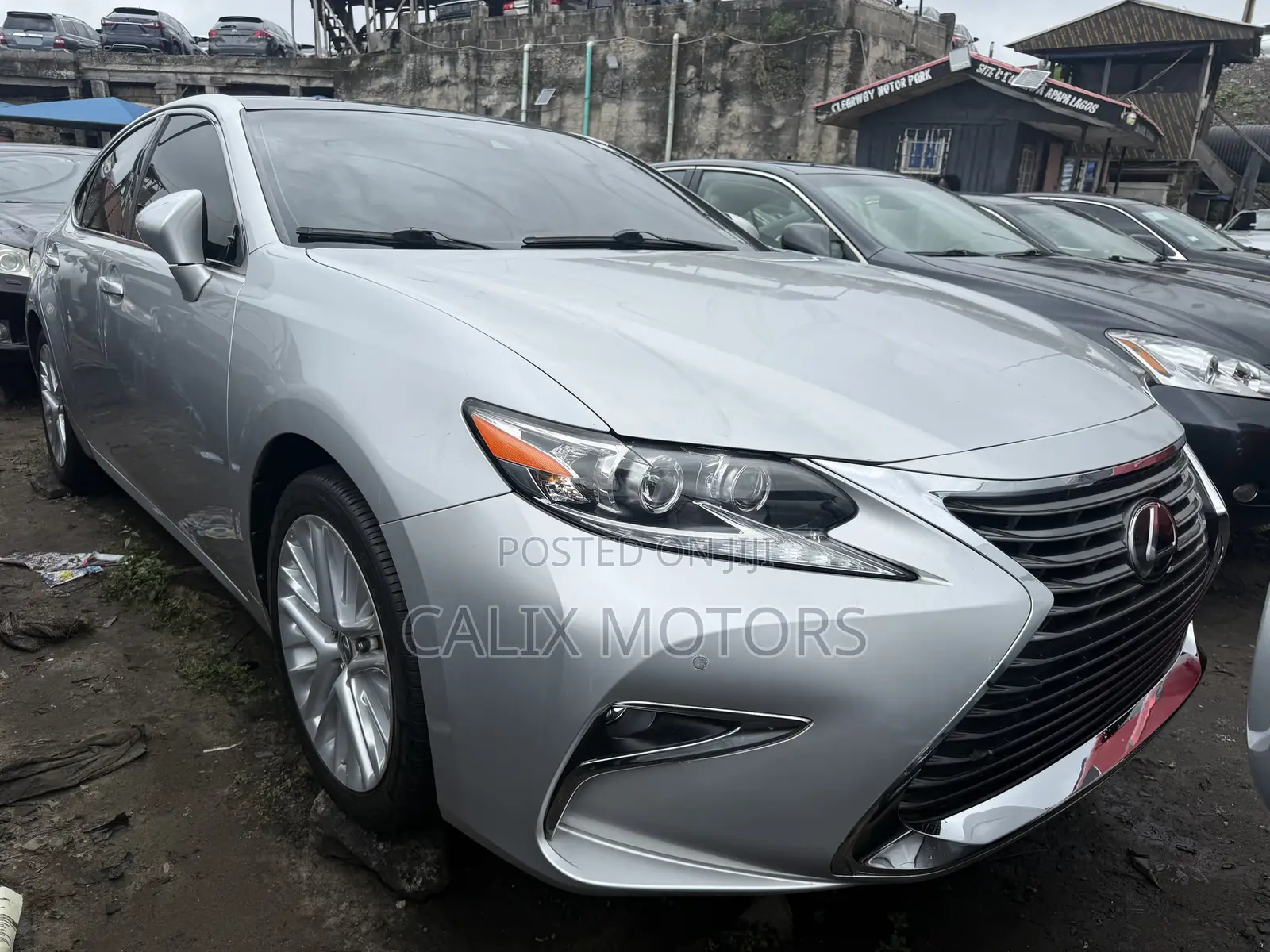 Lexus ES 2016 Silver