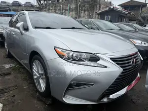 Lexus ES 2016 Silver