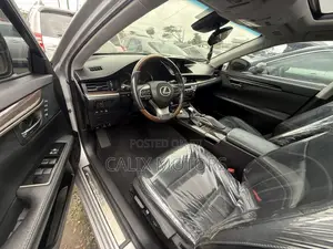 Lexus ES 2016 Silver