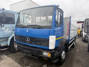 Foreign Used Mercedes Benz 1517 Truck.