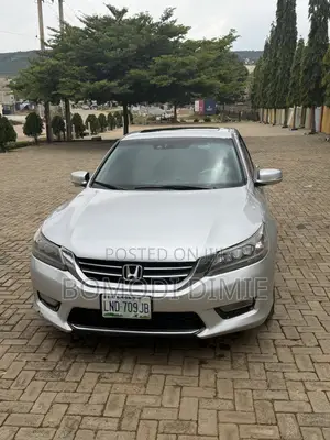 Honda Accord Touring V-6 4dr Sedan (3.5L 6cyl 6A) 2014 Silver