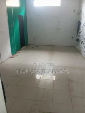 Single Spacious Shop to Let Semi Directly Facing the Express
