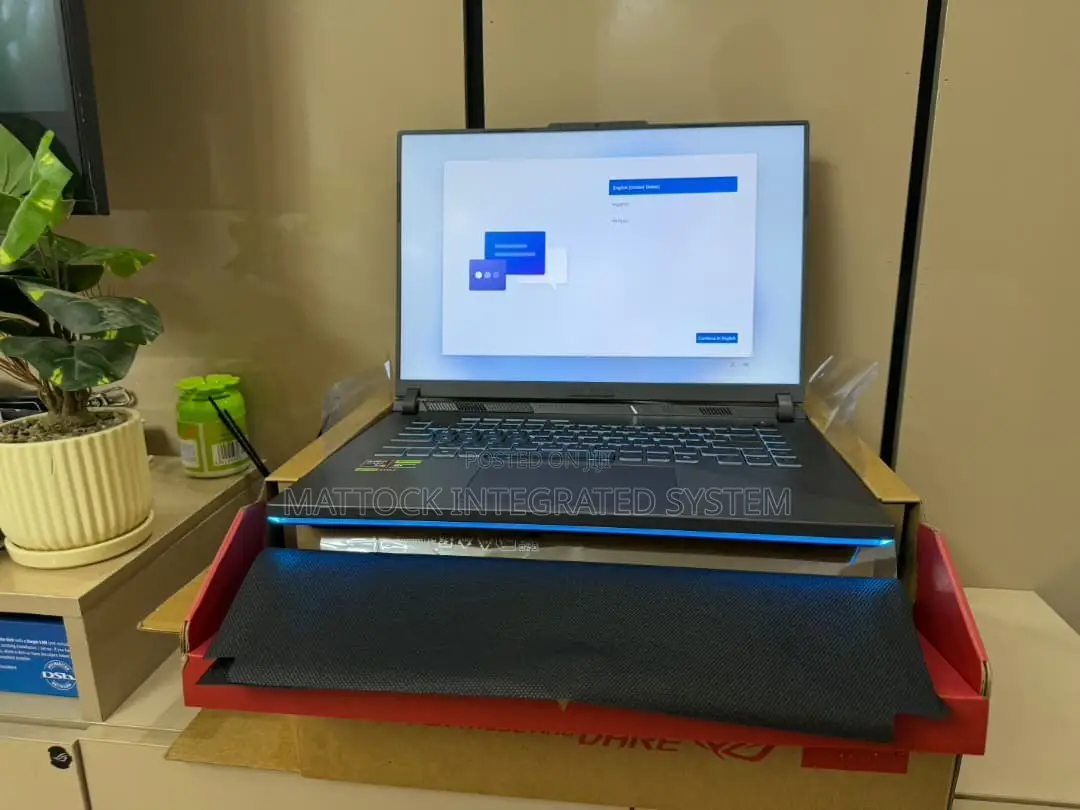 Laptop Asus ROG Strix G16 G614 32GB AMD Ryzen 9 SSD 1T