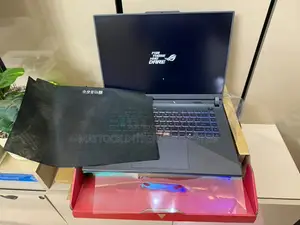 Laptop Asus ROG Strix G16 G614 32GB AMD Ryzen 9 SSD 1T