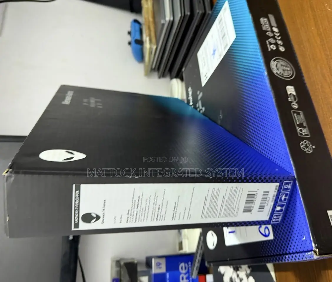 New Laptop Dell 16GB Intel Core 7 SSD 1T