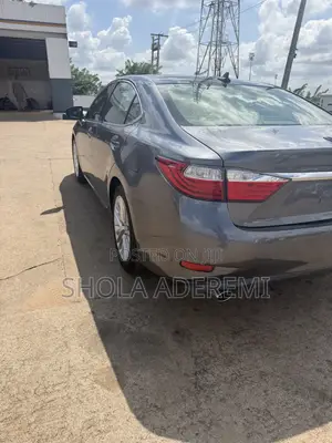 Lexus ES 2014 Gray