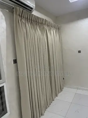 Curtain Delbron