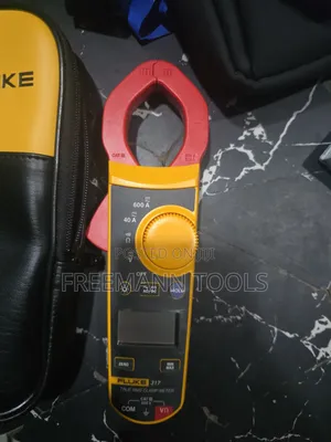 Fluke 317 600A AC/DC Clamp Meter