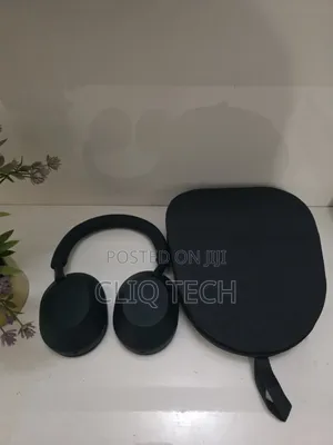 Neatly Used Sony 1000XM5