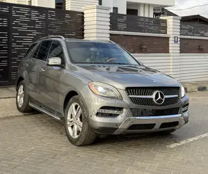 Mercedes-Benz M Class ML350 4MATIC 4dr SUV AWD (3.5L 6cyl 7A) 2014 Gray