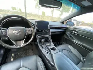 Toyota Avalon XLE FWD Sedan (3.5L V6 8A) 2019 Black