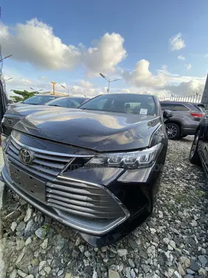 Toyota Avalon XLE FWD Sedan (3.5L V6 8A) 2019 Black