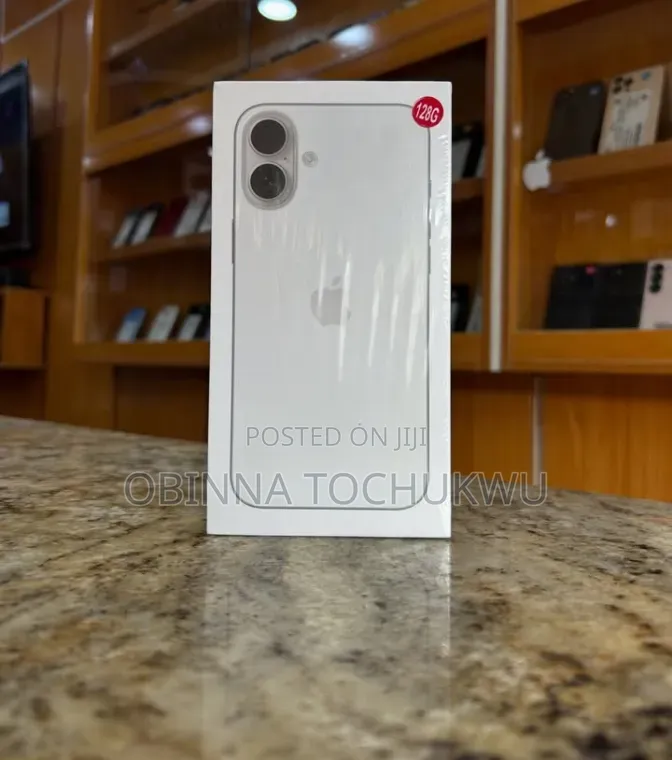 New Apple iPhone 16 Plus 128 GB Silver