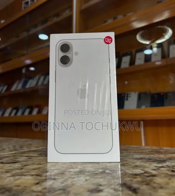 New Apple iPhone 16 Plus 128 GB Silver