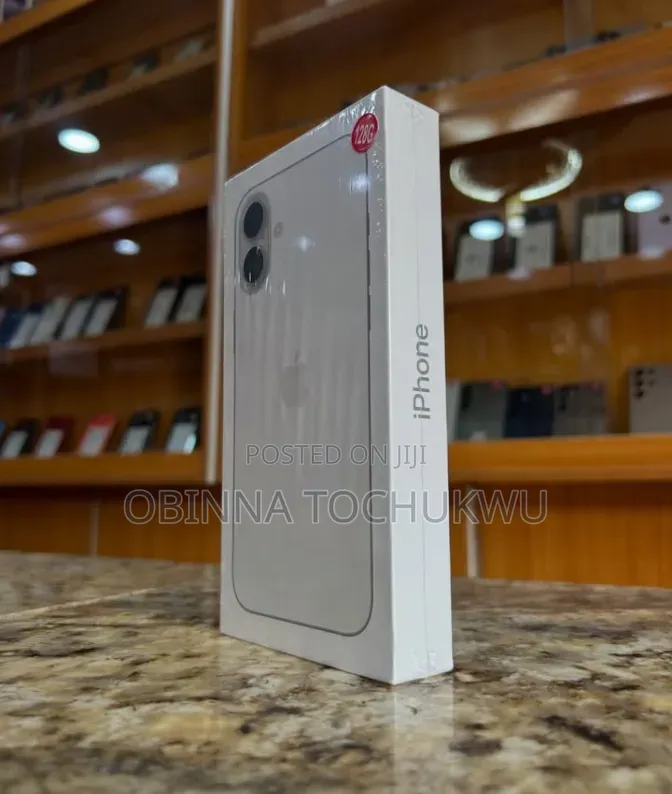 New Apple iPhone 16 Plus 128 GB Silver