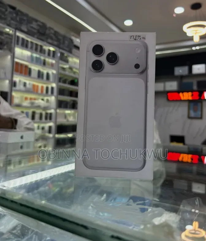 New Apple iPhone 17 Pro Max 256 GB Silver