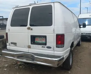 Ford E250 1995 White