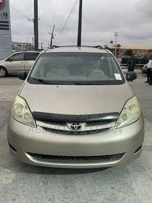 Toyota Sienna XLE Limited AWD 2006 Gold