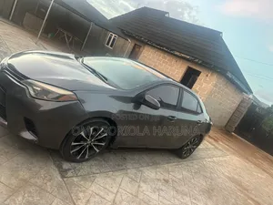 Toyota Corolla 2015 Gray