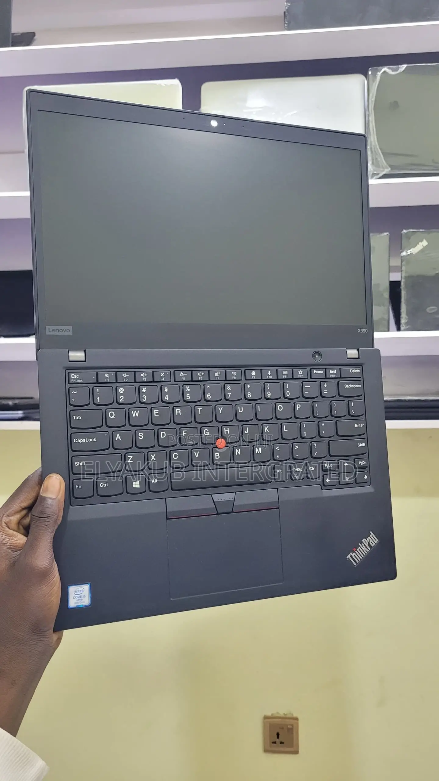 New Laptop Lenovo ThinkPad X390 8GB Intel Core i5 SSD 256GB