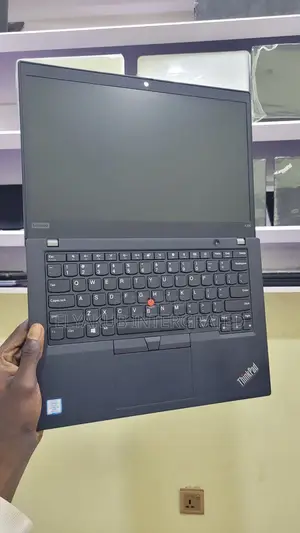 New Laptop Lenovo ThinkPad X390 8GB Intel Core i5 SSD 256GB