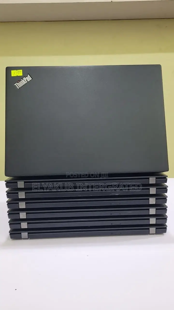 New Laptop Lenovo ThinkPad X390 8GB Intel Core i5 SSD 256GB